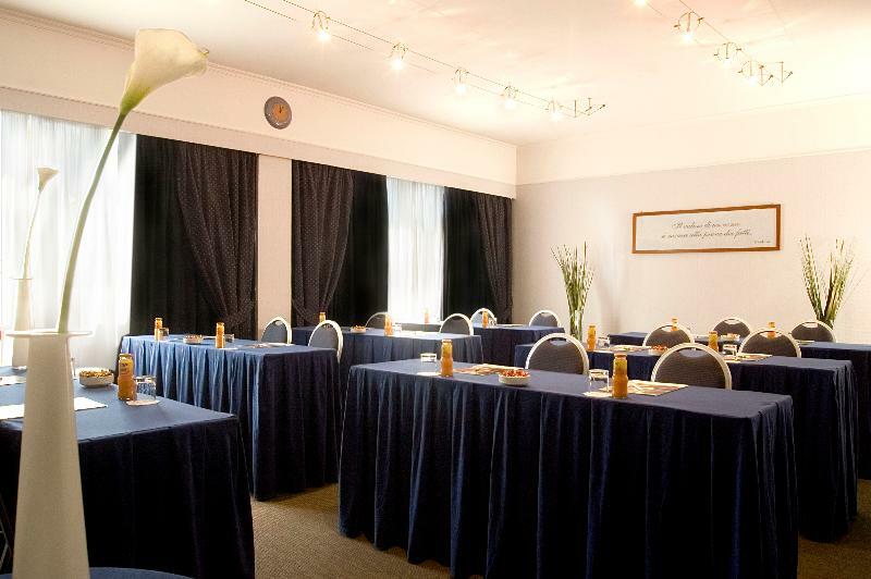 Hotel Holiday - Eur Parco Dei Medici By Ihg 4*